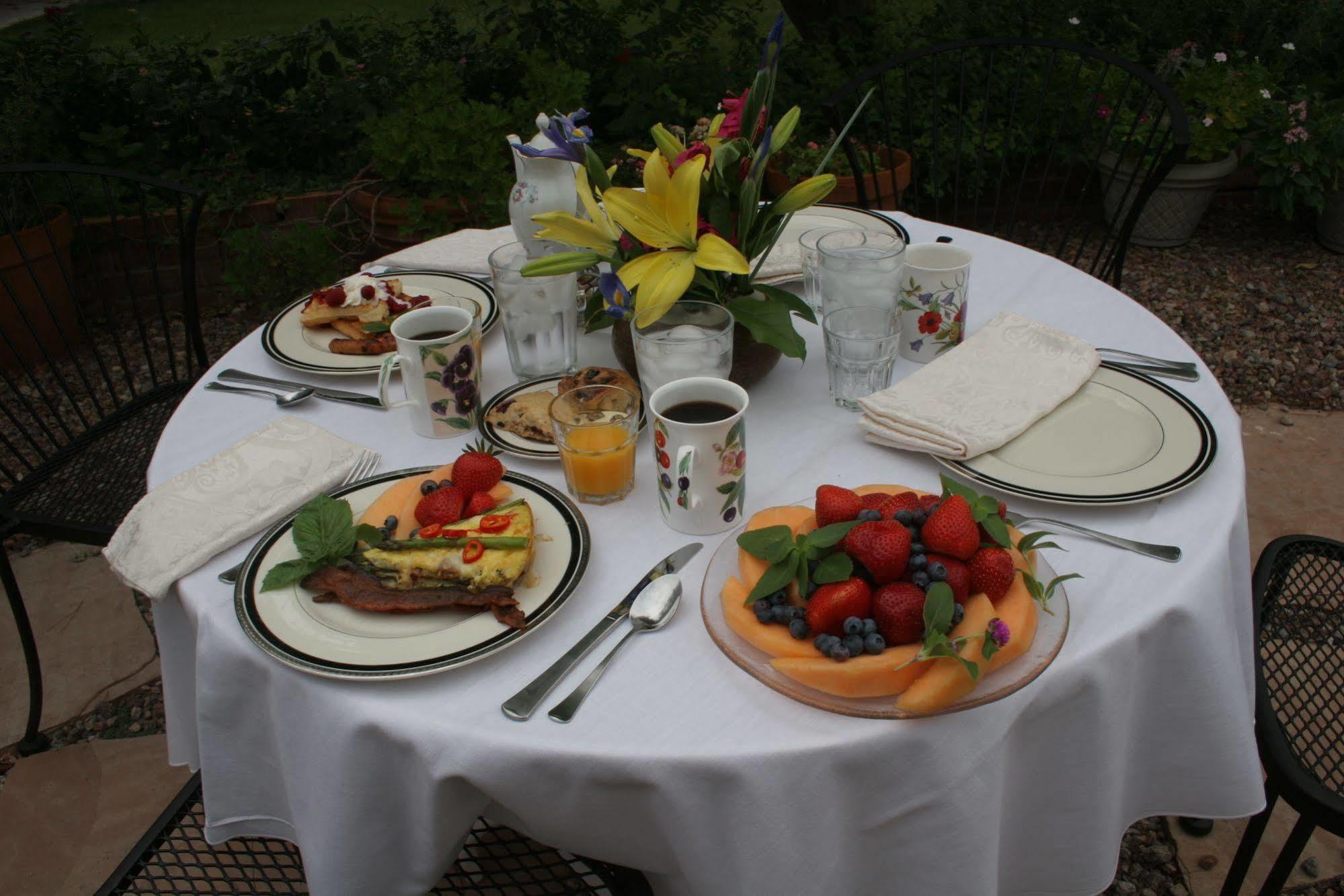 توسن Mon Ami Bed And Breakfast المظهر الخارجي الصورة